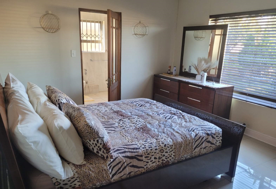 5 Bedroom Property for Sale in Goodwood Park Western Cape